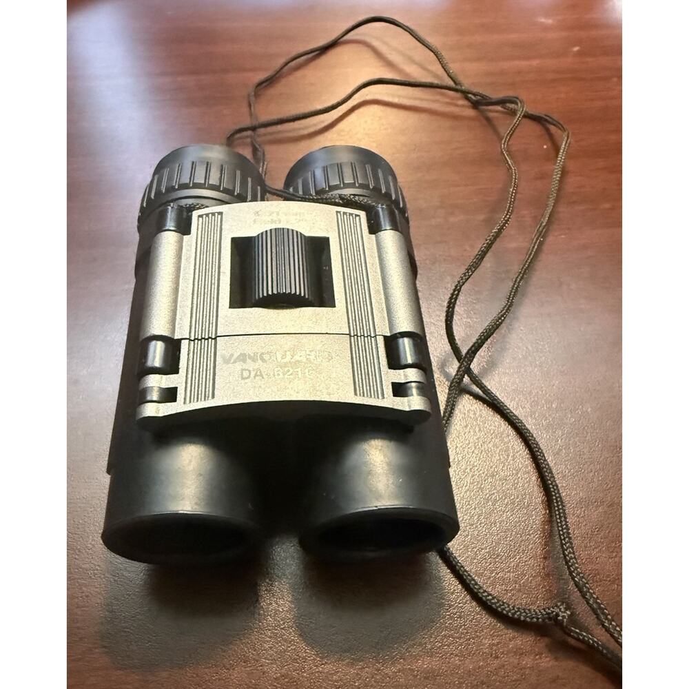 Vanguard DA-8210 Compact Binoculars Waterproof 8x21 Field 7.2° Coated Lens